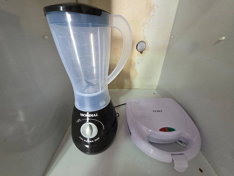 Casa quintal amplo piscina 5 minutos do Paraguai