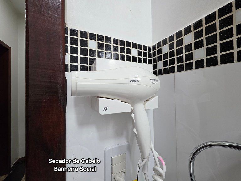 Casa em bairro nobre 2 suites + 1 quarto