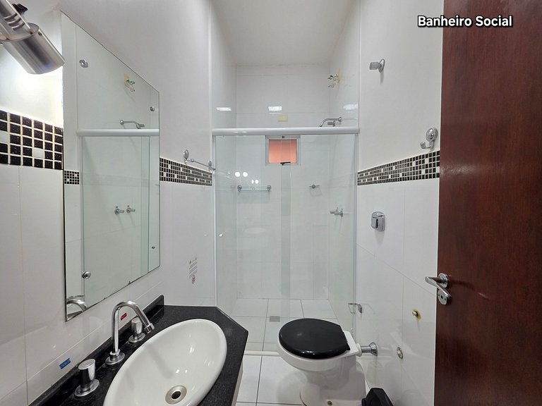 Casa em bairro nobre 2 suites + 1 quarto