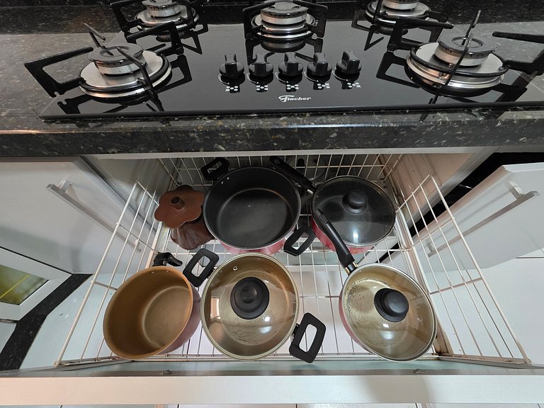 Casa em bairro nobre 2 suites + 1 quarto