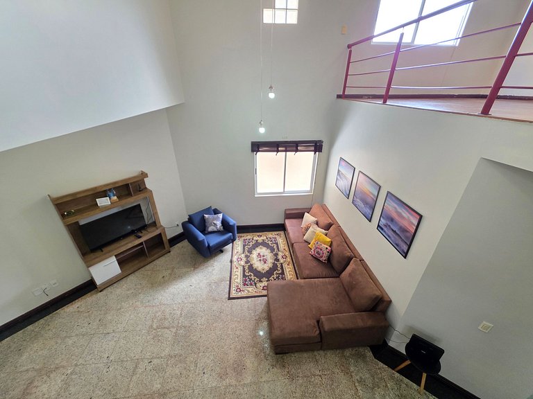 Casa em bairro nobre 2 suites + 1 quarto