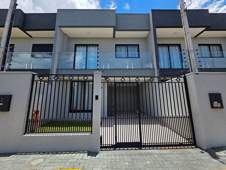 Sobrado21 novíssimo 3 quartos melhor bairro de foz