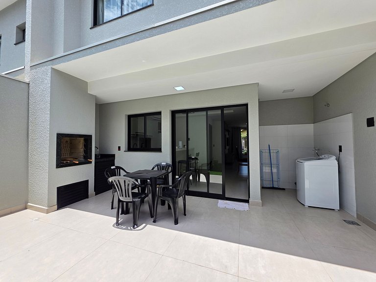 Sobrado21 novíssimo 3 quartos melhor bairro de foz