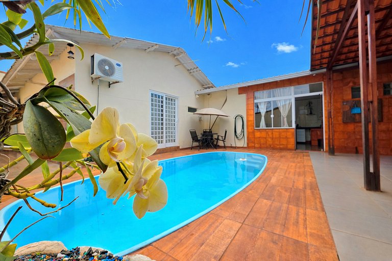 Casa Familiar em rua tranquila 10min Centro