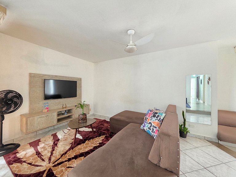 Casa Familiar em rua tranquila 10min Centro