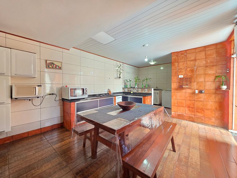 Casa Familiar em rua tranquila 10min Centro