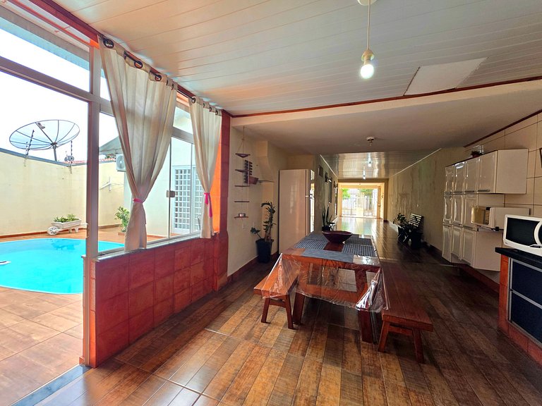 Casa Familiar em rua tranquila 10min Centro