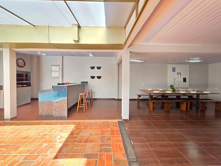 Casa Familiar - Área de Lazer - bairro tranquilo