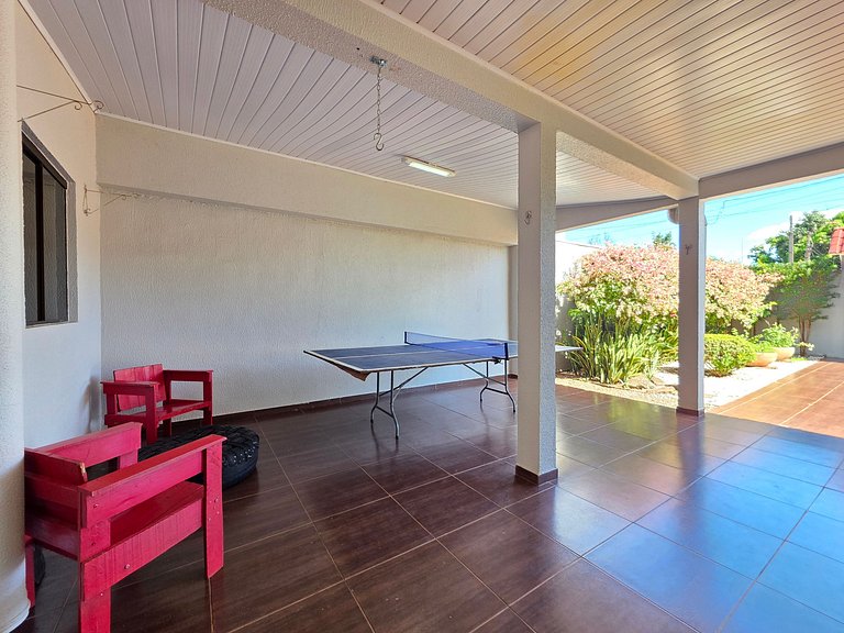 Casa Familiar - Área de Lazer - bairro tranquilo