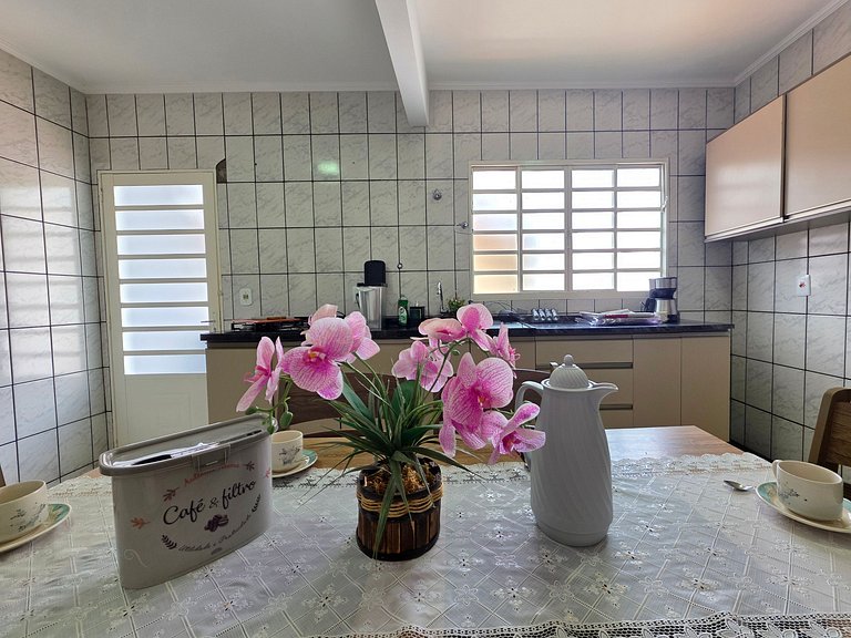 Sobrado na principal Av da Vila A, 10min Paraguai