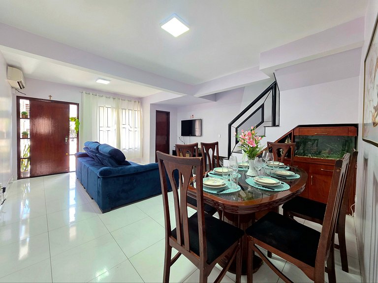 Sobrado na principal Av da Vila A, 10min Paraguai