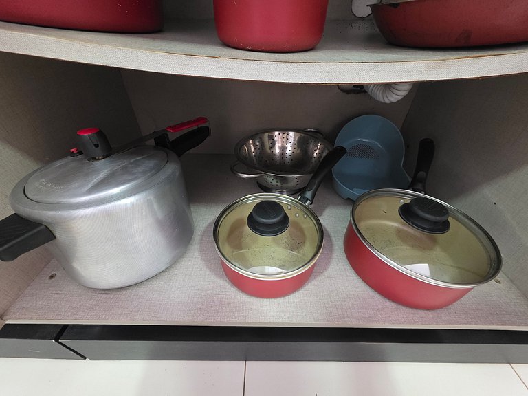 Sobrado na principal Av da Vila A, 10min Paraguai