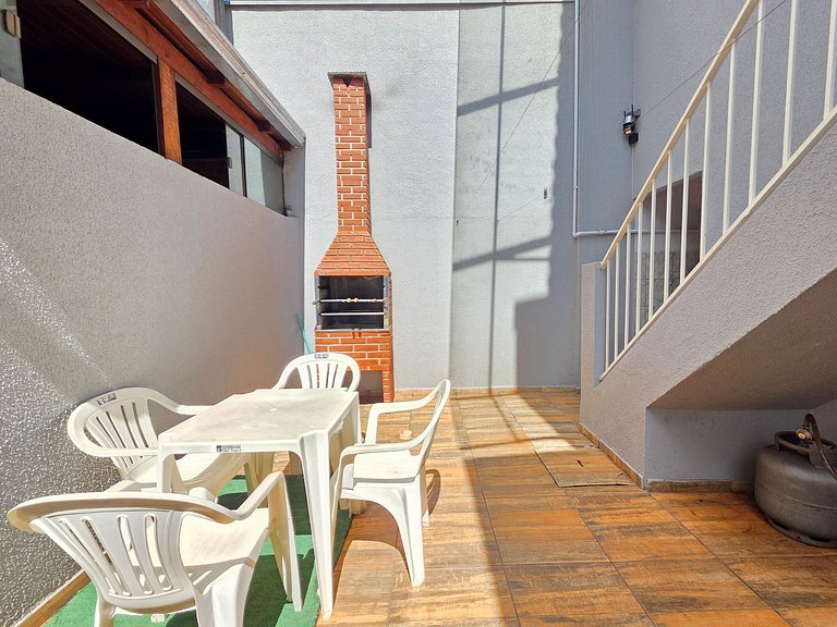 Sobrado na principal Av da Vila A, 10min Paraguai