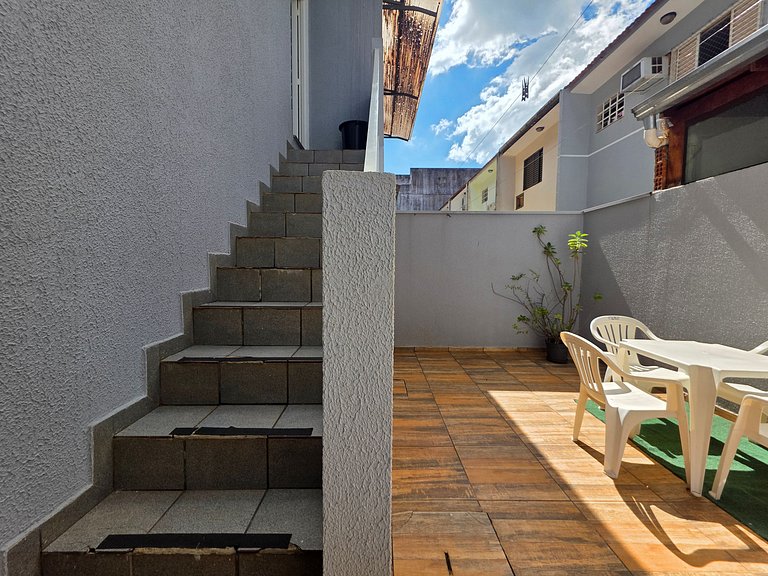 Sobrado na principal Av da Vila A, 10min Paraguai