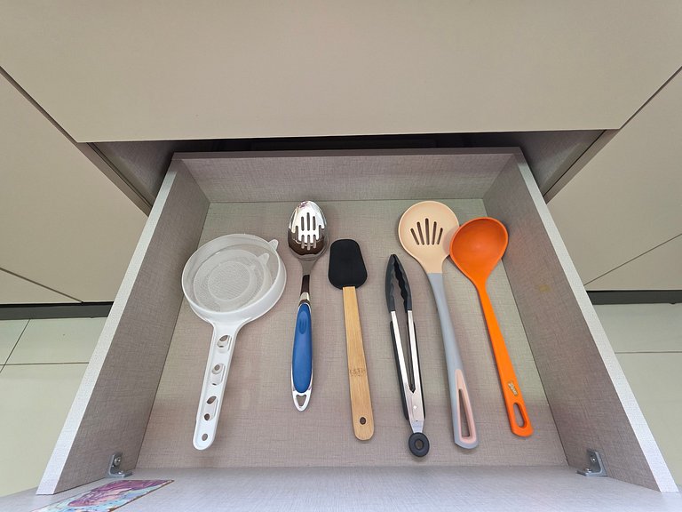 Sobrado na principal Av da Vila A, 10min Paraguai