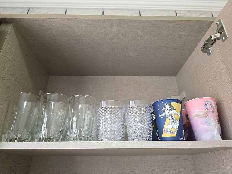 Sobrado na principal Av da Vila A, 10min Paraguai