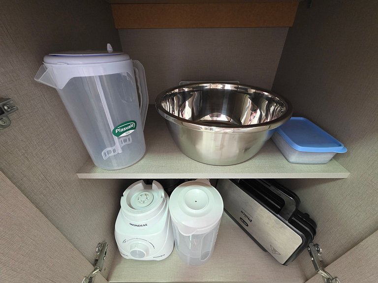 Sobrado na principal Av da Vila A, 10min Paraguai