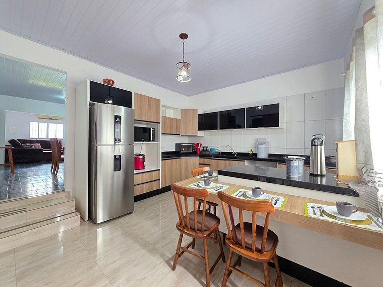 Casa Familiar 4 quartos 10 minutos centro