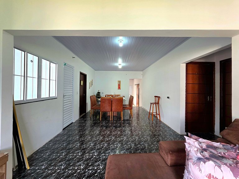 Casa Familiar 4 quartos 10 minutos centro