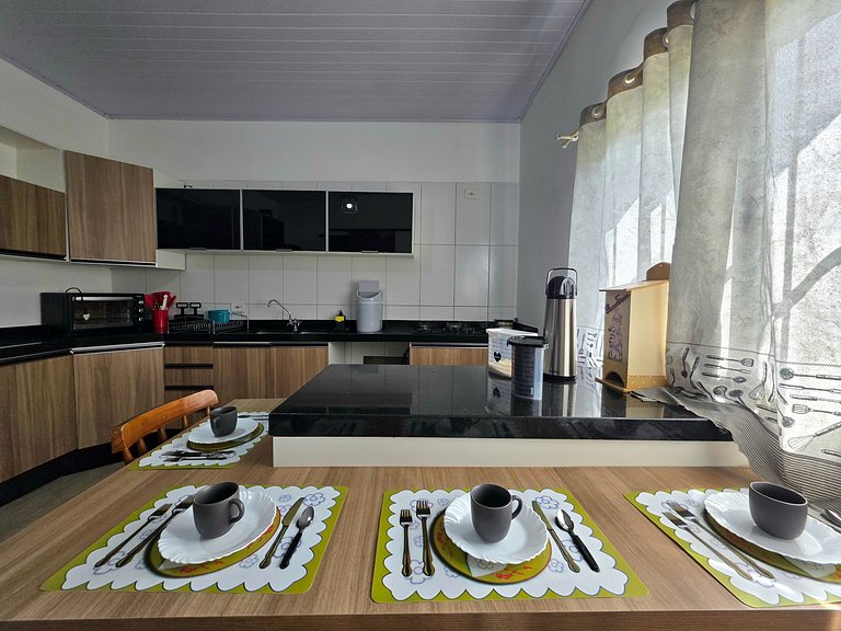 Casa Familiar 4 quartos 10 minutos centro