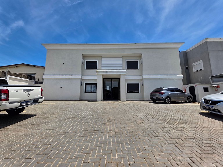 Apt 21 na Vila A prox ao Hosp Costa C. e Paraguai