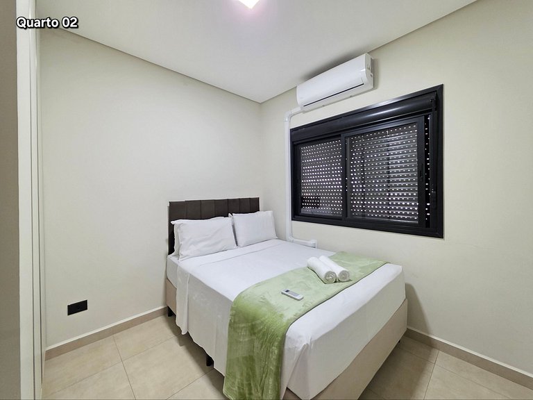 Apt 21 na Vila A prox ao Hosp Costa C. e Paraguai