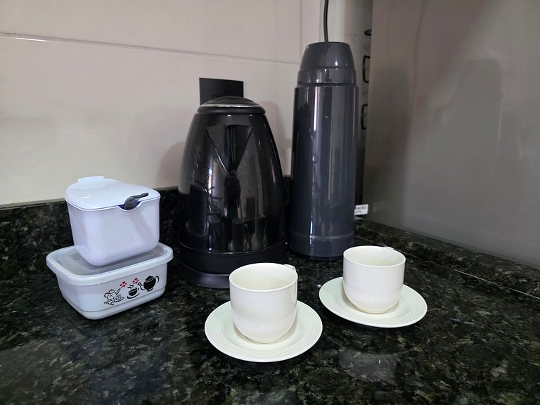 Apt 21 na Vila A prox ao Hosp Costa C. e Paraguai