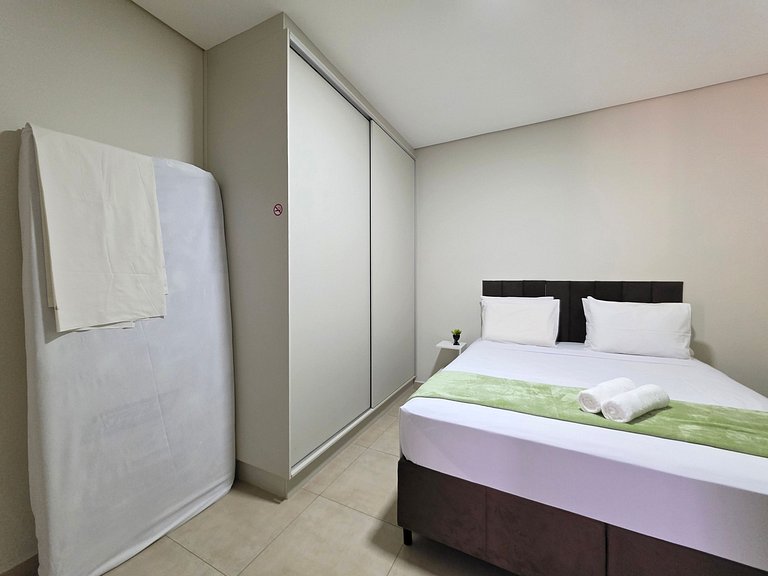 Apt 21 na Vila A prox ao Hosp Costa C. e Paraguai