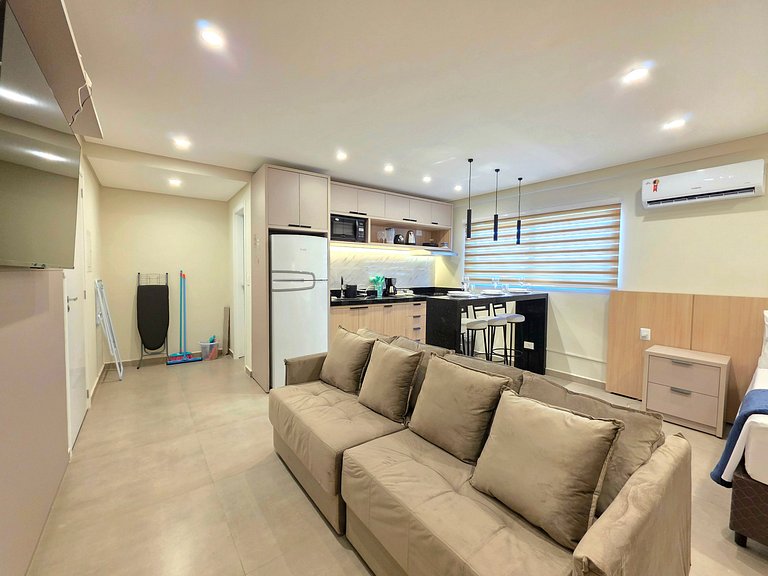 Studio moderno e novíssimo no centro de Foz