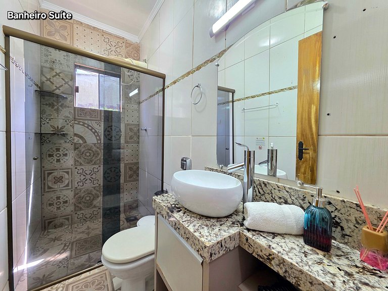 Casa 2 quartos 2 banheiros - 10 min centro