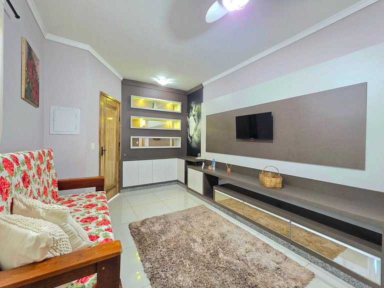 Casa 2 quartos 2 banheiros - 10 min centro