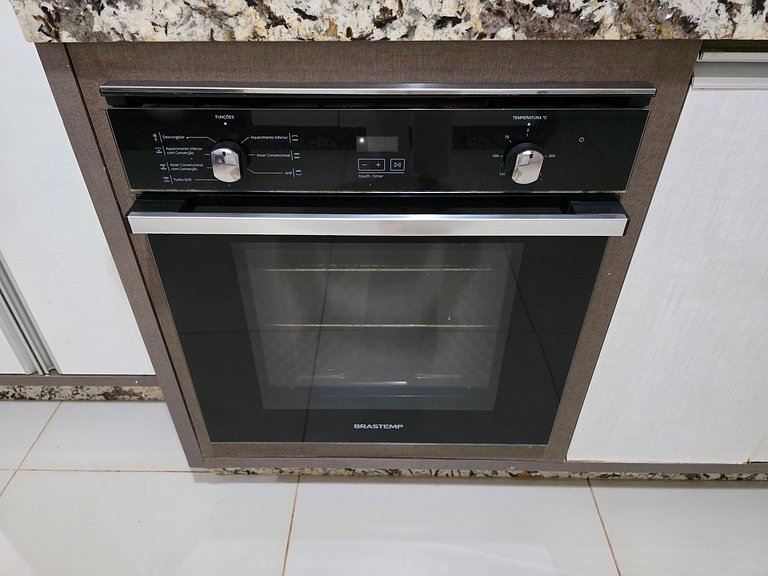 Casa 2 quartos 2 banheiros - 10 min centro