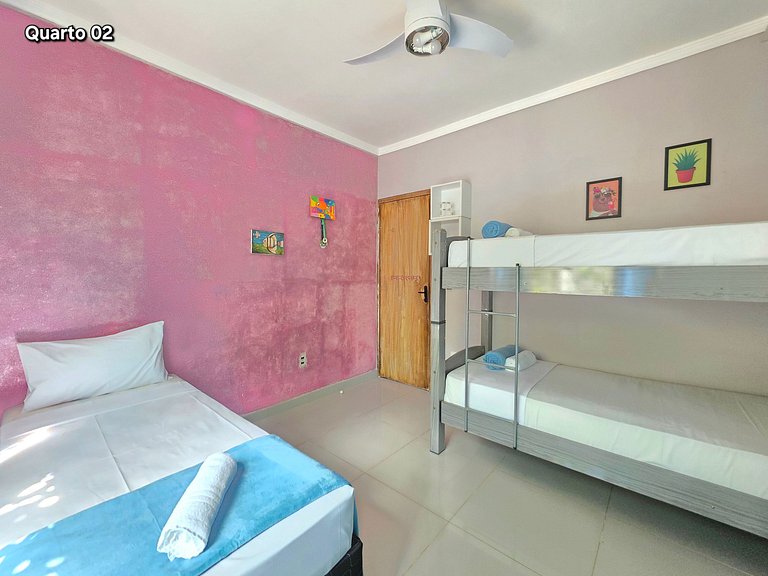 Casa 2 quartos 2 banheiros - 10 min centro