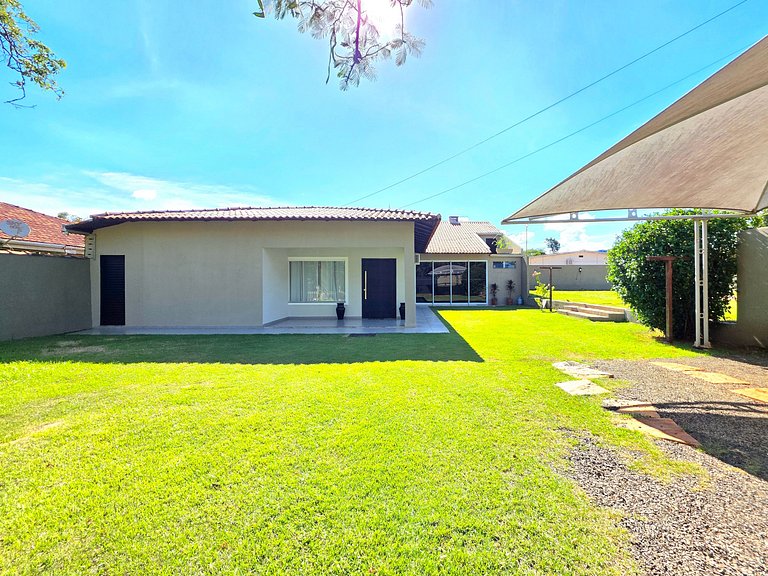 Casa Quintal Amplo 4 quartos 5 min Centro de Foz