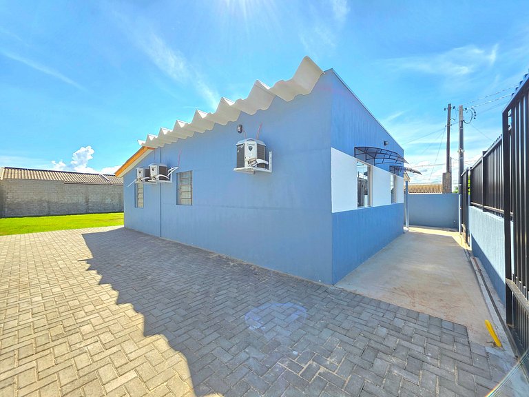 Casa Familiar com quintal amplo 3 quartos