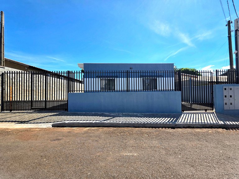 Casa Familiar com quintal amplo 3 quartos