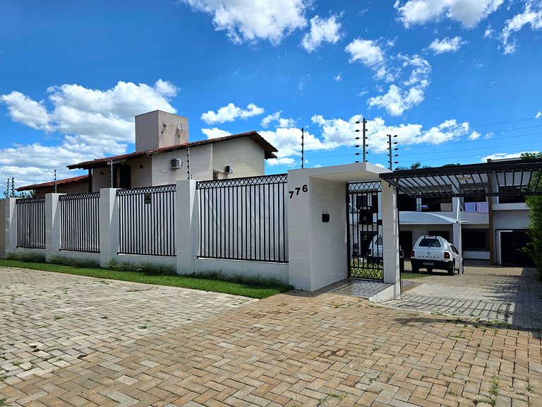 Studio a poucos metros da Av Cataratas c garagem