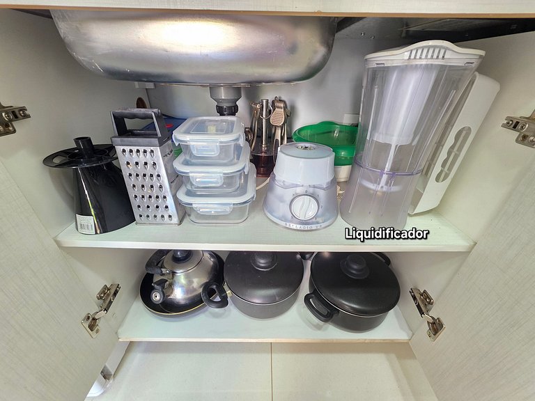 Studio a poucos metros da Av Cataratas c garagem