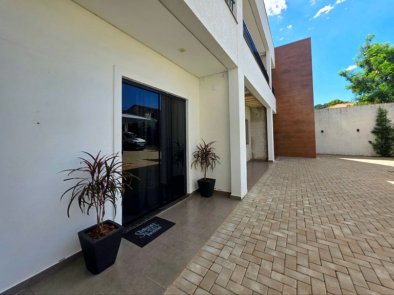 Studio a poucos metros da Av Cataratas c garagem