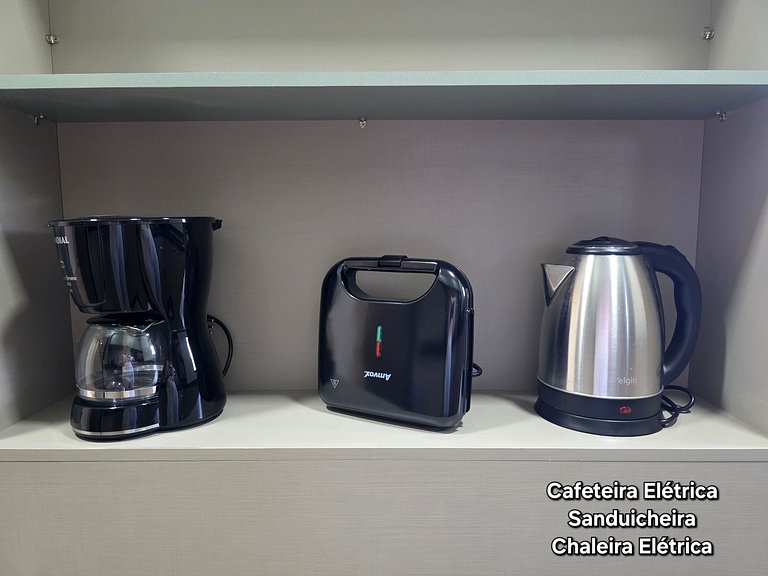 Studio 304 Novíssimo para 4 pessoas no Centro