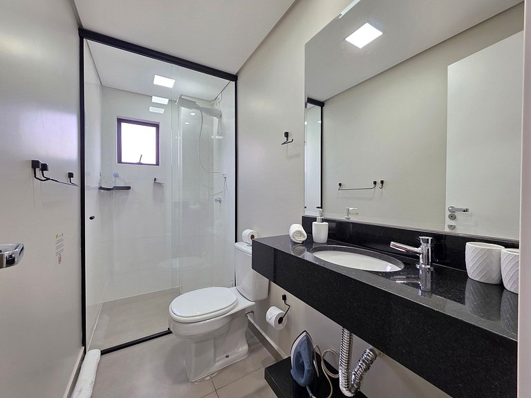 Studio 304 Novíssimo para 4 pessoas no Centro