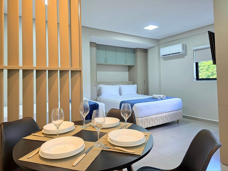 Studio 304 Novíssimo para 4 pessoas no Centro