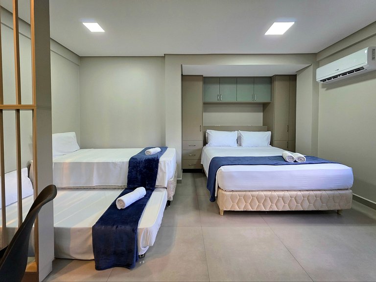 Studio 304 Novíssimo para 4 pessoas no Centro