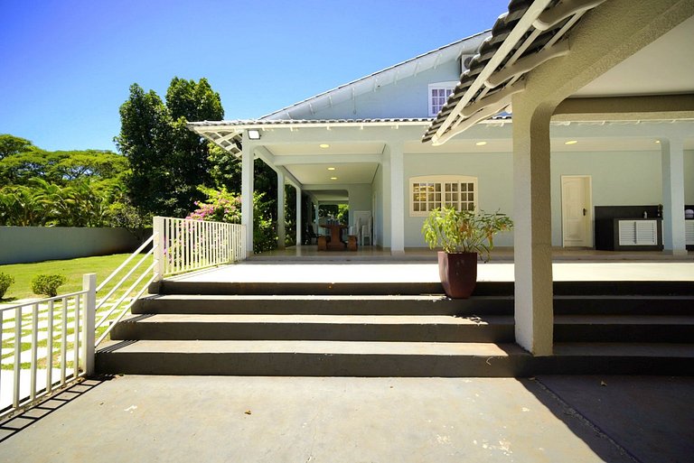 Casa 5 Quartos - Quintal amplo prox Centro