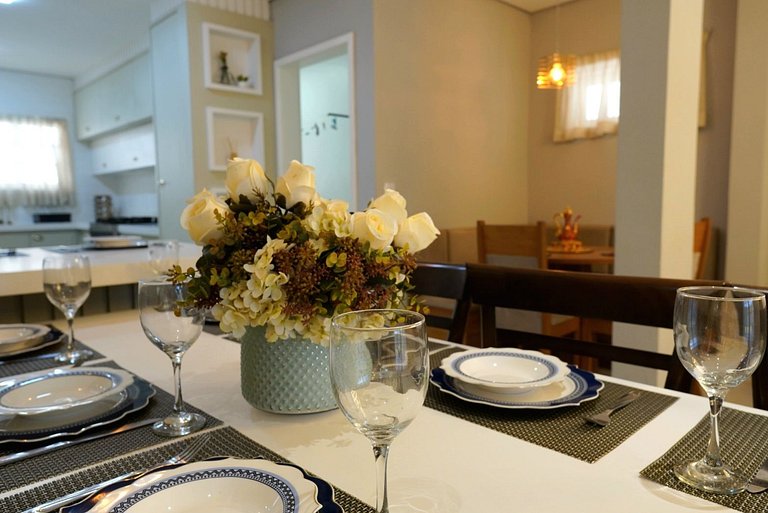 Casa 5 Quartos - Quintal amplo prox Centro