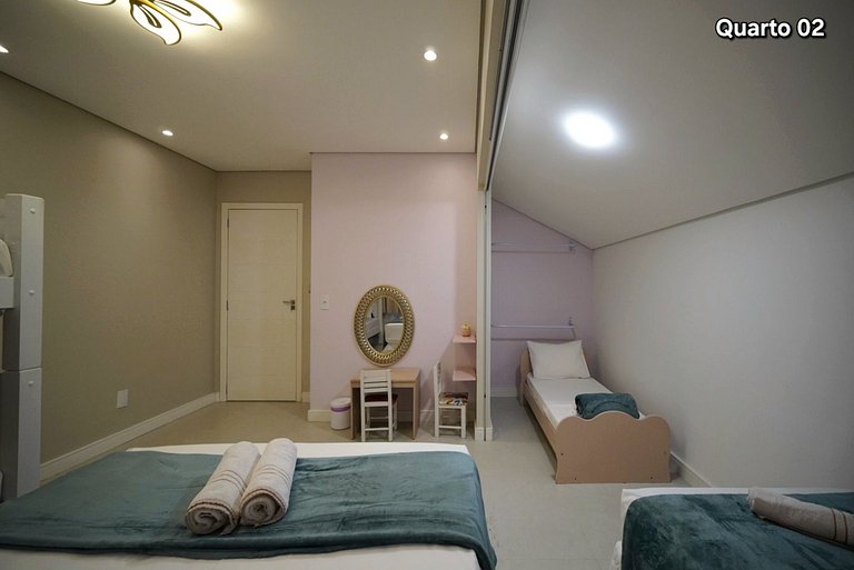 Casa 5 Quartos - Quintal amplo prox Centro