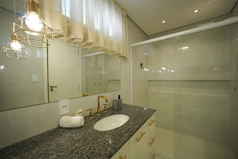 Casa 5 Quartos - Quintal amplo prox Centro