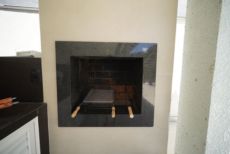 Casa 5 Quartos - Quintal amplo prox Centro