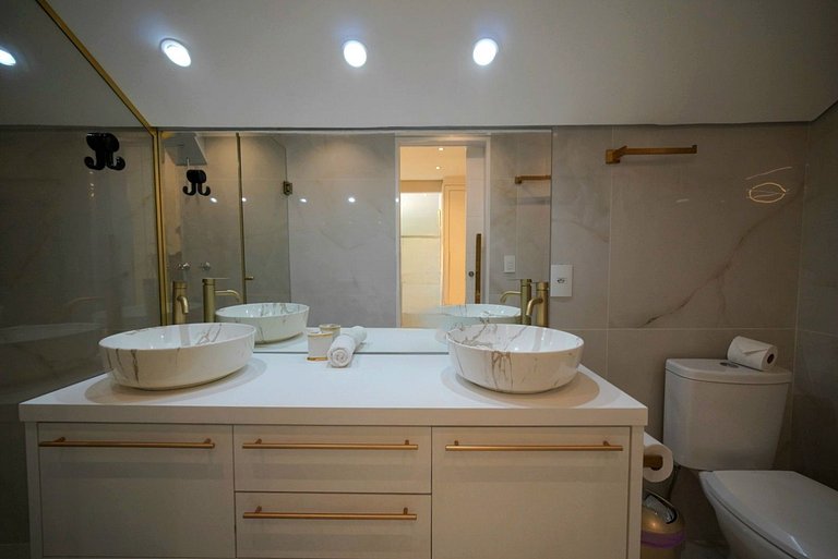 Casa 5 Quartos - Quintal amplo prox Centro