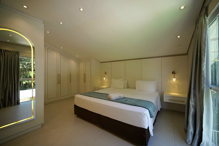 Casa 5 Quartos - Quintal amplo prox Centro